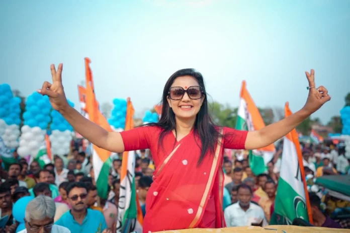 Lok Sabha Election 2024 Result : TMC's Mahua Motra leading in Krishnanagar