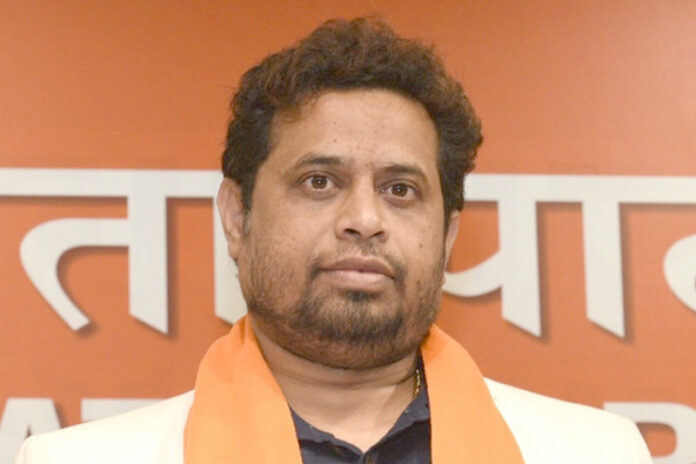 arrest warrant issued against bjp mp saumitra khan