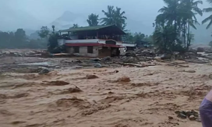 Massive landslide hits Mundakkai in Kerala's Wayanad